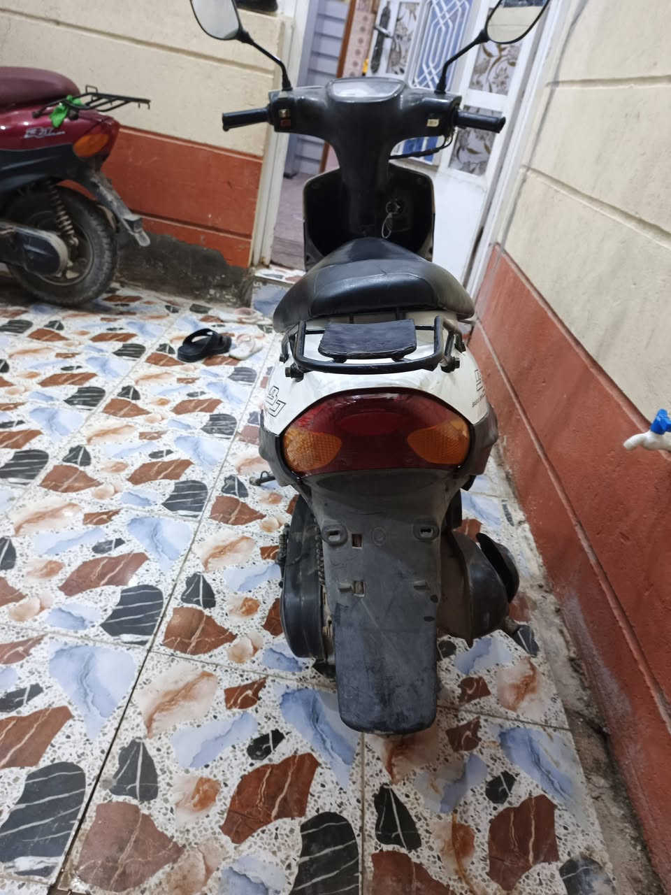 دراجه 9زروف جديده كلشي شغال للبيع  العنوان البصرة قضاء المدينه الهوير ***********
