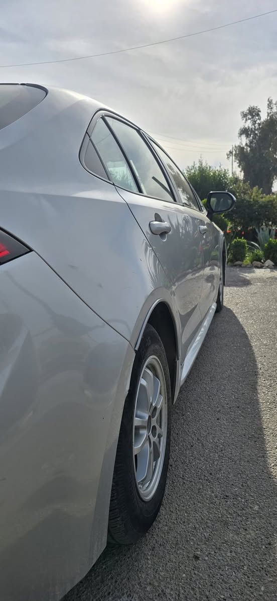 كورلا هايبرد موديل 2022 
وارد أمريكي صور الحادث مرفقة في الصور
عداد الكيلومترات: 70 الف كم
بصمة
رادار أمامي
نظام منع التصادم
تحديد المسار
مثبت السرعة
رادار تثبيت السرعة التكيفي
شاشة وكامرة خلفيه
تحكمات سترين جهتين
 هاند بريك كهربائي 
اوتو هولد
السيارة بحالة ممتاز
رقم بغداد بأسمي، هزه جديده، رقم جديد دولي

السعر 147 قابل للتفاوض
عنواني بغداد ، الكرخ
رقم التواصل ***********
