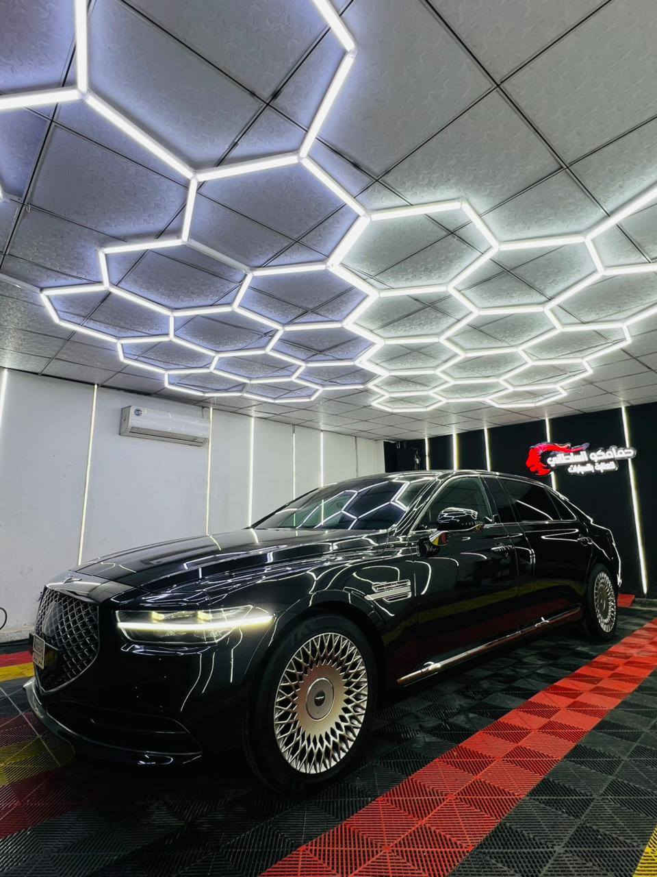 جنيسز موديل 2019 g90 vip باب طويله تكمه محرك 5000 ماشيه 70000 الف كيلو وارد كوريا  صبغ جاملغ خلفي السائق سياره رئاسيه فول فول دخول جديد رقم بغداد مكان السياره الديوانيه  السعر 395 وبيه شويه مجال للشراي  ***********
