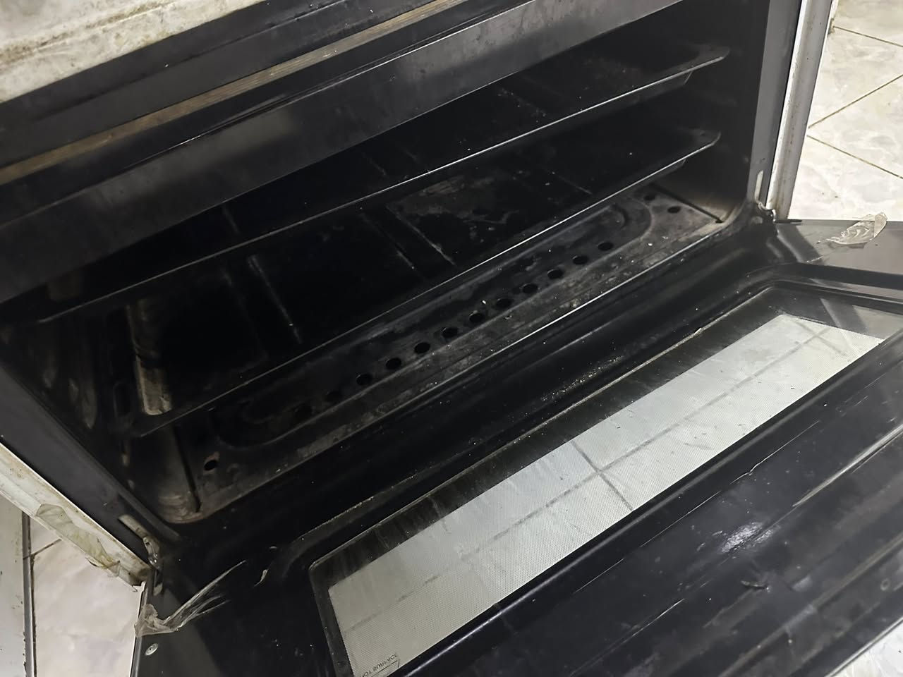 طباخ خمس عيون شغاله كل العيون فقط بس فرن ميشتغل


**إذا كنت صاحب هذا الإعلان وتريد حذفه لأي سبب، رجاءا أرسل رسالة إلى الدعم الفني**