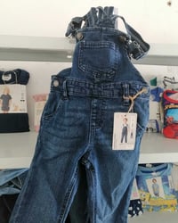 ملابس أطفال • متابعة