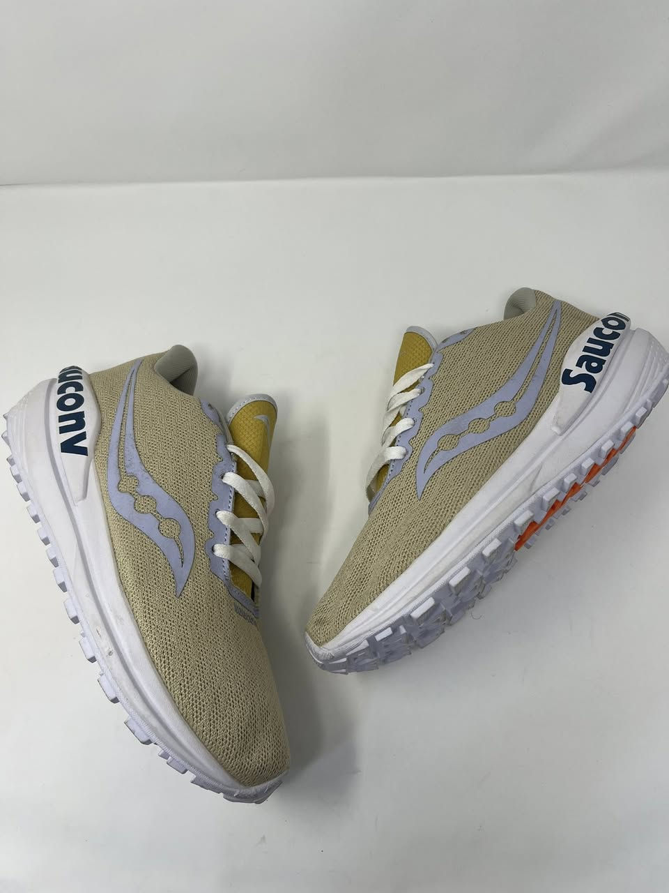 سلام عليكم سايكوني غير مستخدم صنع فيتنام باله اوربي النضافة مية بل مية جاي يبناع بل سوك 75 الف وفوك القطعه الفوم مالتهة عجينه كلش لينه وزن خفيف هوه قياسه ٤٤ بس قالبه يجي ناعم فه قياسه 43 القدم 27.5 والسعر فقط 40 الف قفل قفل ميرهم لا وي توصيل ولا بي مجال مكاني بغداد الأمين الثانيه


**إذا كنت صاحب هذا الإعلان وتريد حذفه لأي سبب، رجاءا أرسل رسالة إلى الدعم الفني**