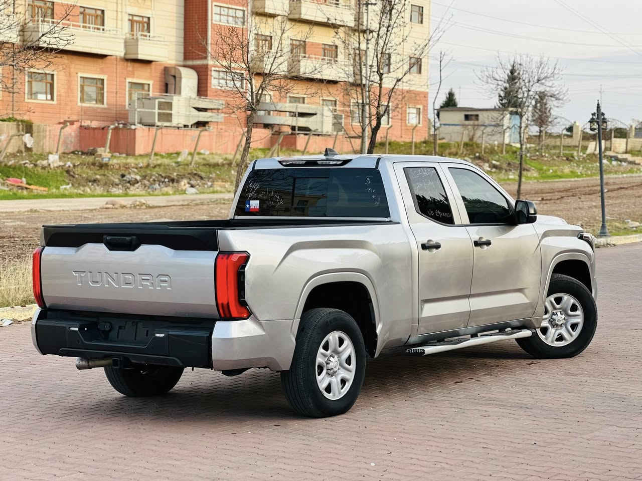 تويوتا تندرا 2024
لون سلفر
السياره كلين - بدون صبغ ( فقط دعاميه ولايتات مفتوح و راجع بلادي ) 
ايرباكات سليمه 100/100 
محرك V6 محرك twen twrbo 
السعر  : 283 ورقه بي مجال قليل

ماشي.42 الف ميل 

المواصفات 
بصمه 
تشغيل عن بعد 
‏ويل كب 
لايتات زينو و بك لايت زينو 
رادار امامي 
تحديد مسار 
شاحن وايرليس 
هندبريك بصمه 
لايت LED 
حاجب LED
اشاره لكزز 
رادار خلفي 
حساس خلفي
محرك لاندكروز V6 توين توربو 
السياره بدون صبغ بدون تبديل قطع 
كلين

للاستفسار ☎️ واتساب ***********
مكان السيارة أربيل-معرض اربيل كارس
