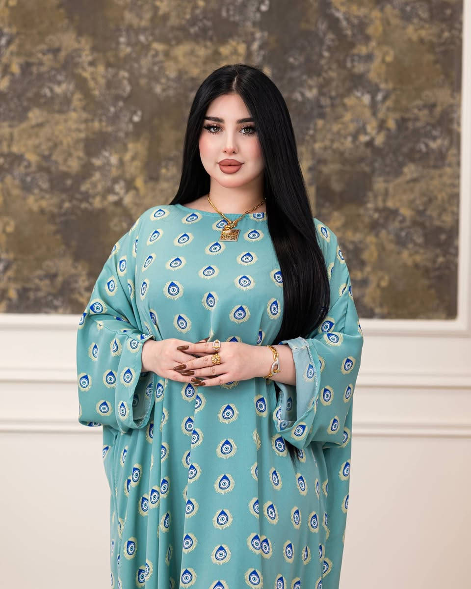 بسم الله الرحمن الرحيم 

اللهم صل وسلم على نبينا محمد وآل محمد 

عباية هاڤ

 خامة ماء الذهب ثقيل

يلبس جميع القياسات 
توصيل جميع المحافظات مجاني للحجز واتساب🦋 👇🏻.
💗🌸💗🌸.  ***********
