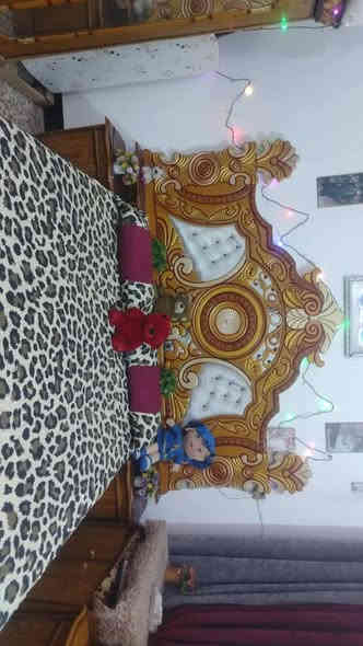 السلام عليكم غرفه تسكام للبيع خشب درجه اولى عراقي 5 قطع السعر 750 وبيه مجال مكان النجف الكوفه شارع المعمل   للاستفسار ***********
