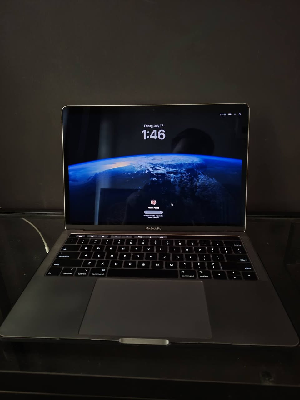 💻 MacBook Pro 13" 2019 للبيع
جهاز نظيف جدًا وبحالة ممتازة، مناسب للمونتاج، التصميم، البرمجة، الدراسة والاستخدام اليومي.
المواصفات:
✅ MacBook Pro 13-inch (2019)
✅ معالج Intel Core i7 رباعي النواة بسرعة 2.8GHz
✅ رام 16GB LPDDR3
✅ كرت شاشة Intel Iris Plus Graphics
✅ 4 منافذ Thunderbolt 3 (USB-C)
✅ يعمل على أحدث نظام macOS Sequoia 15.7.7
✅Battery cycle count 1127
السعر 600 الف 
مكاني بغداد ***********
