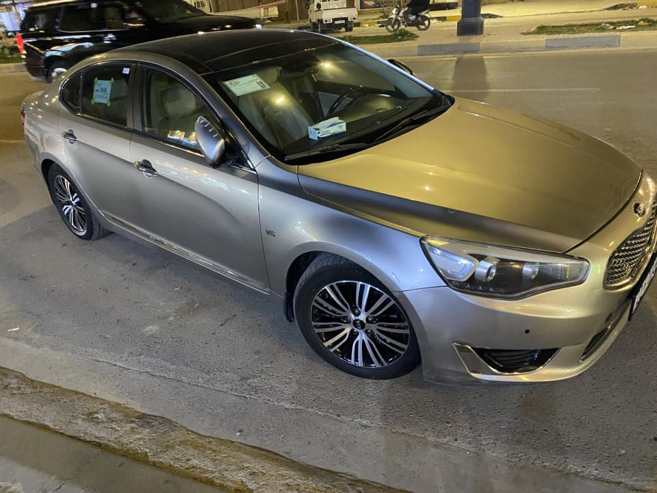 سلام عليكم
كادنزا خليجي فول للاخير كفالة عامة من الصبغ والضربة بيها بارد بسيط ماشية ١٣٠ الف السعر ١٤٢ وبيها مجال 
*********** محرك كير مملعوب بيهن ابد
