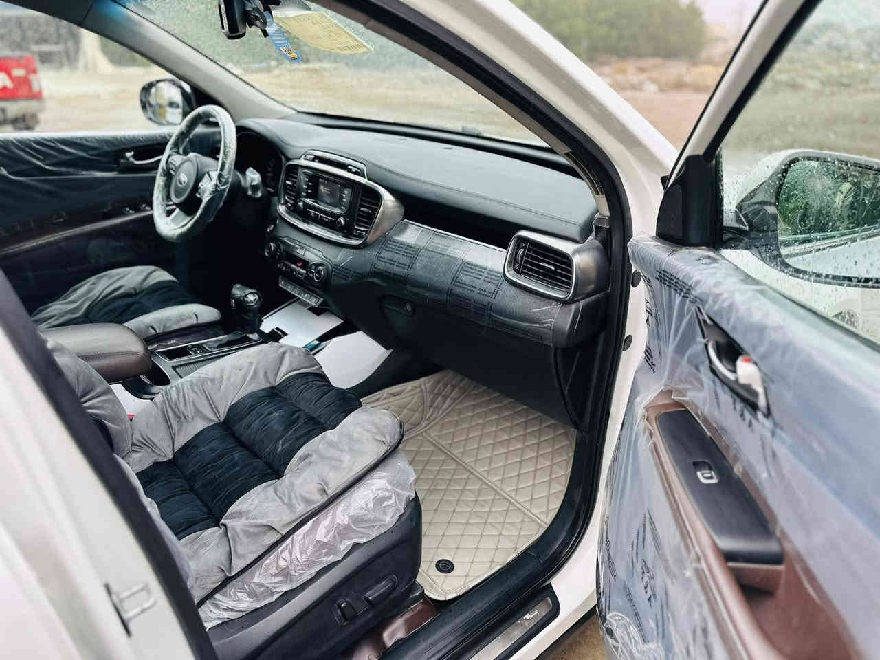 يالله سلام عليكم للبيع كيا سورنتو 2016 خليجي كفاله عامه حته من الشخط محرك6 سلندر 7 راكب 
ماشيه 90 ألف فقط رقم بغداد دولي مشروع وطني تخم تاير حداديه مكينه وكير ع وضع الشركه فول1/1 داخل قرميطي شراي اتصل *********** مكاني ذي قار الرفاعي السعر$230 وبيه مجال بيع او مراوس حسب القناعه
