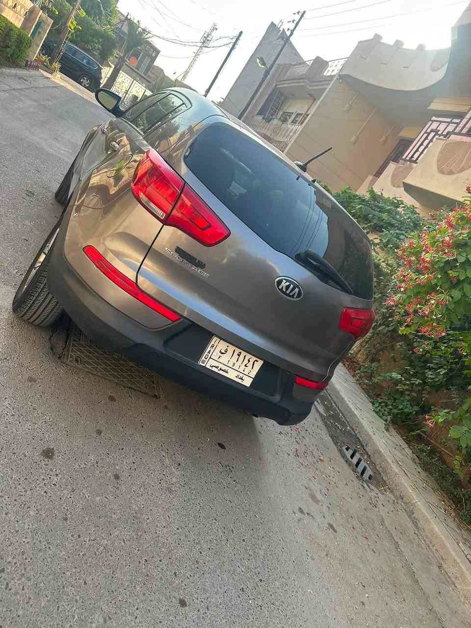 السلام عليكم
للبيع فقط سبورتج ٢٠١٤ وارد امريكي
محرك 2400GDI 
نظام تقليل الوقود ECO
مانع تزحلق 
تحكم ستيرن جهتين
كروز سرعه.
شاشة وكامره
تخم تاير جديد باتري جديد منظومة تبريد كامله جديده التبريد ثلج❄️
ادامه كامله على المحرك بدون دفانز 

السياره حادث فقط امريكا تبديل بنيد نفس الون الباقي ليبل واحد.  بدوون ايرباك وبدون صبغ والي يريد صور الحادث بأمريكا يتواصل وياي .
السياره بغداد بأسمي تحويل ثاني يوم 
معروضه ١٢٠$ مكان السياره بغداد / الدوره/للتواصل ***********/
يتوفر واتساب /
