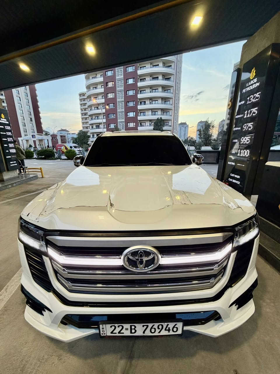 سلام عليكم اخوانن
السلام عليكم اخوان
تويوتا لاندكروز GXR شركة ساس باب 
توين توربو. twin turbo 
‎موديل: 2022
‎مكينة : v6 4000 بانزين 
‎ماشية :43,000 الف كيلومتر 
‎سيارة مكفولة من دعامي لي دعامي بدون صبخ بدون تعديل گير معرك مكفول
——————————
‎المواصفات GXR
‎بصمة تشغيل 
‎تشغيل عن بعد 
‎5 بصمات ابواب
‎باب خلفي كهربائي 
‎كراسي اثنين كهربائي 
‎كشنات جلد بيجي 
‎تدفئة تبريد كشنات 
‎تحكم ستيرن جهتين 
‎طفايه 
‎ثلاجه 
‎فتحه 
‎شاحن لاسلكي
‎سايد بريك دكمة 
‎حساس امامي خلفي 
‎كاميرا خلفية 
‎المري شفط 
‎تحكم كهربائي بالمري 
‎ويلكب كروم 20 
‎‏‎رقم اربيل و سنويه جديد بي اسمي
‎‏‎شرت تحويل 
‎‏📍‎مكان السياره السليمانية 
‎سعر:627 ورقة بي مجال بصيط 💵

‎‏‎تلفون 📞 
‎‏‎عربي : ***********
‎‏—  #in Irbil, Iraq#bagdad# #اربيل #بصره #كركوك #سليمانيه #دهوك #موصل#تكريت#صلاحدين#جميع_العراق
