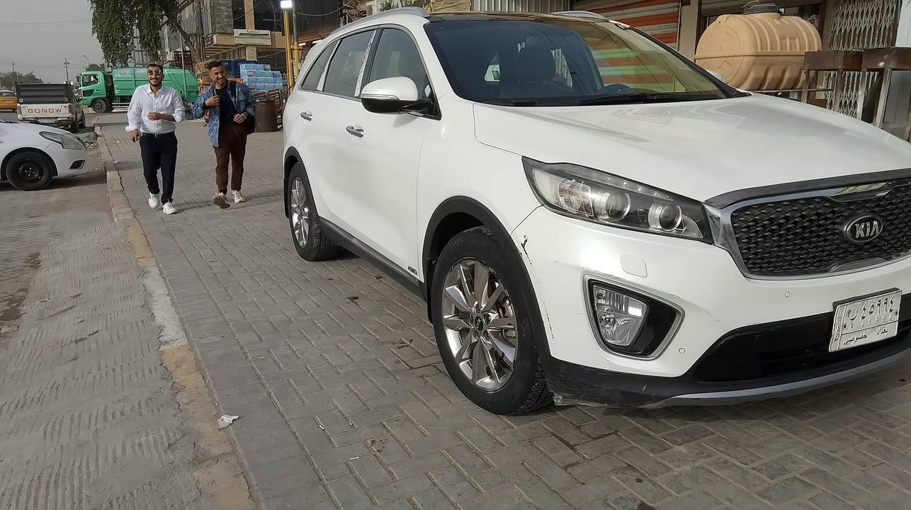 كيا سورنتو 2017 بغداد فول مواصفات ابيض صدفي مكفوله من الحادث وصبغ ابيع على الفحص
2بصمه 
دخول ترحيب بصمه وبصمه تشغيل
مري شفط
برو راما 
تبربد 3 قطع وتقريد ةتدفئه كشنات
3 انظمه قياده 
كشنات كهرباء 
اتو هولد 
حساس خلفي امامي

وبيه مواصفات بعد ماشيه 142 الف  رايدها 230 وبيها مجال لشراي الي يتصل ويجي يشوفها السنويه نافذه الى نهايه 2026 مكاني الدوره شارع 60
***********
***********
