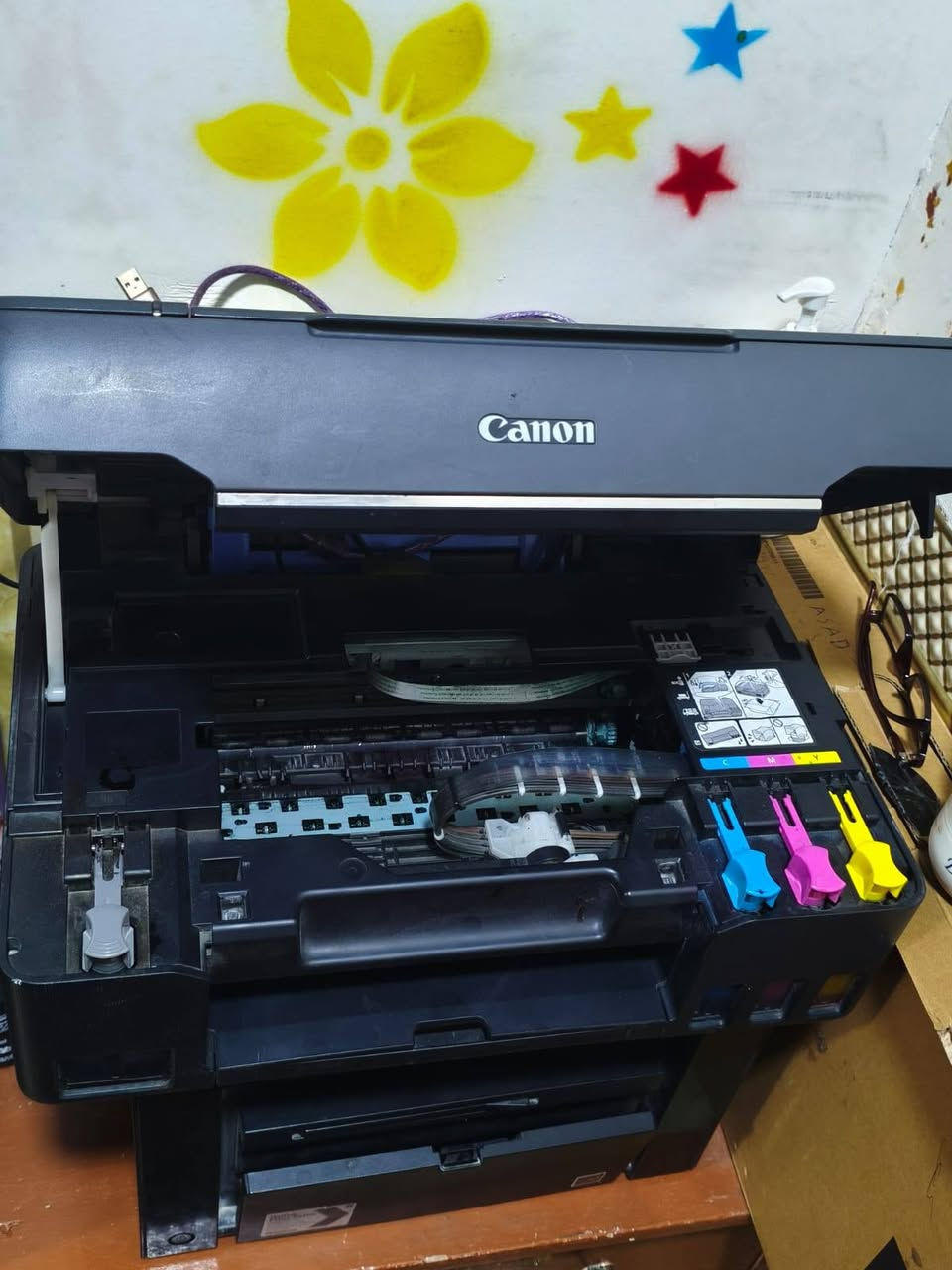 طابعه كانون نظيفه شرط الشغل استنساخ وطبع الصورالسعر85الف كربللء الحر***********
