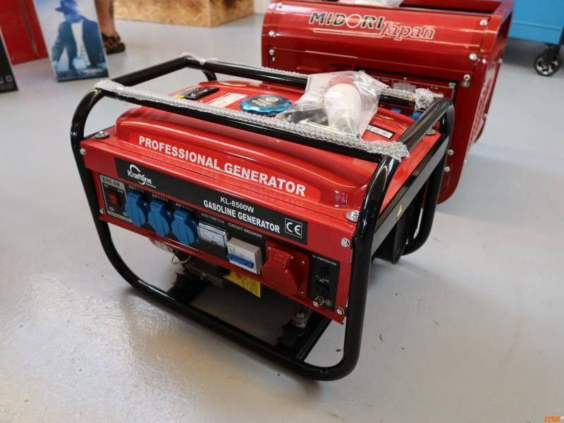 هذا المنتج هو مولد كهربائي من نوع Kraftline KL-8500W، وإليك أبرز مواصفاته ومميزاته: 
نوع الوقود: يعمل بالبنزين.
القدرة: يأتي بقدرة تصل إلى 8500 وات.
التصميم: يتميز بتصميم احترافي وجديد لعام 2022 مع إطار حماية.
الاستخدام: مناسب لتوفير الطاقة الاحتياطية للمنازل أو مواقع العمل.
Disclaimer: تأكد من التعامل مع المولدات الكهربائية بحذر واتباع تعليمات السلامة الخاصة بالشركة المصنعة، خاصة عند تخزين الوقود أو تشغيل المولد في أماكن مغلقة
*********** وتساب الحجز
