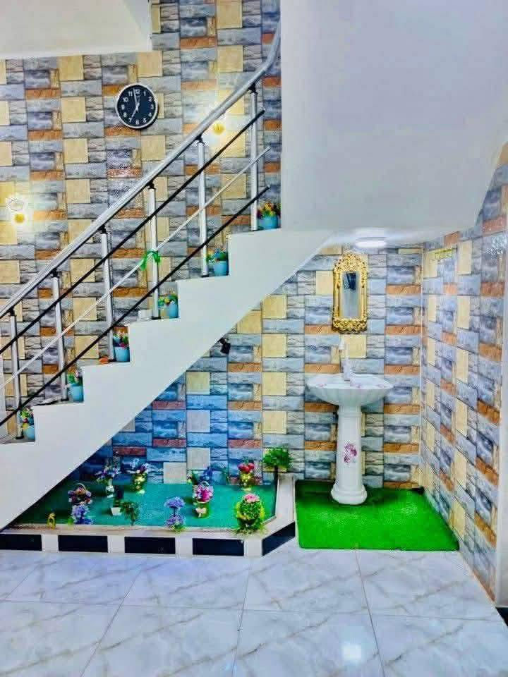 384
دار للرهن (100 متر) حي النداء 
 مجمع بيتي الثاني قرب المولده
السعر الرهن 15 مليون
يحتوي على طابق واحد 
 غرفه  مطبخ   صاله   استقبال
ـــــــــــــــــــــــــــــــــــــــــــــــــــــــ
بيت فول نضافه جديد
مدة الرهن سنه وقابل للتجديد***********
