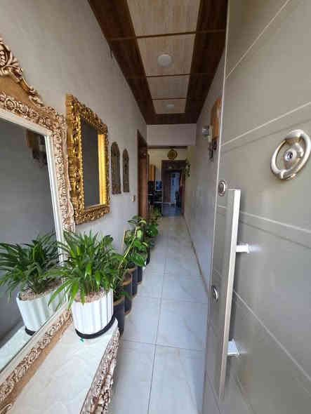 دار للبيع نقد او عن طريق مصرف العقاري 
مساحته /100م طابقين بناء حديث 
يحتوي الدار على /
3غرف نوم +استقبال +مطبخ حار وبارد+صحيات داخليه وخارجية+كراج +بيتونه
موقع /كركوك -قادسية تقاطع ابو خطاب 
السعر/105مليون 
للاستفسار /***********
