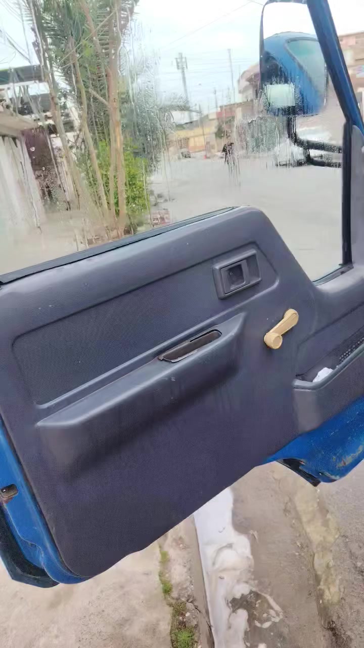 كيا تيوتا قلاب اصلي فحل موديل 1996 محرك 16 مكفولة من كلشي سنوية جديدة رقم انكليزي مكانه الموصل
السعر (145 ورقة) الاتصال على الرقم ***********
