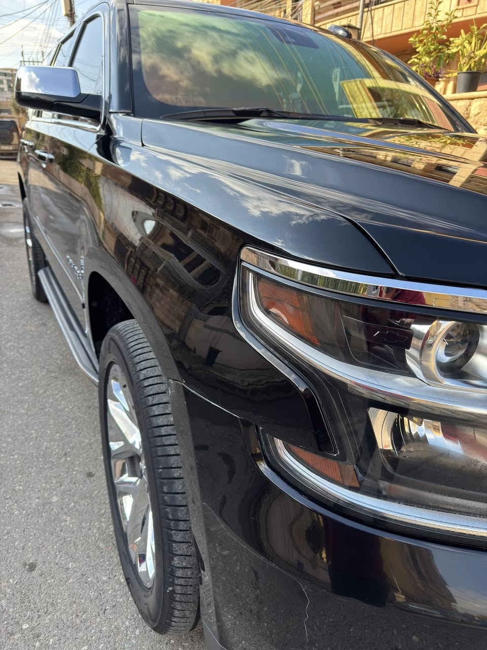 تاهو موديل 2020 ( بــريــميــر  ) خليحي اعلى مواصفات  فورويل سلايد ماشيه 83 الف كم حقيقي
حالة السيارة ممتازه صيانه 100% 
‎المواصفات:
‎فول مواصفات 1/1
‎8V 5.3 محرك
‎سلايد (فتحة قمارة)
‎كراسي جلد 
‎كراسي كهرباء
‎كراسي خزن(ميموري)
‎كراسي تدفئة+تبريد
‎كراسي خلفيه كهرباء
‎كراسي خلفيه تدفئة
‎تبريد خلفي شاشه
‎شحن الهاتف لاسلكياً
‎ثلاجة
‎رادار
رادار جانبي
نظام الحفاض على مسار السيارة
قيادة ذاتيه
‎كروس سرعه
‎خمس بصمات
‎فول تحكم استيرن(جهتين امامي+جهتين خلفيل
‎استيرن كهرباء
‎استيرن تدفئة
‎شاشه عرض الأعطال 
‎صندوق كهرباء(شفط)
‎فتح صندوك تلقائياً عن طريق القدم
‎دبل گير(عادي+اوتوماتيك)
‎دبل حساس(امامي+خلفي)
‎نظام تحكم بمستوى الضوء الداخلي
‎مانع تزحلق
‎پدل كهرباء (تحكم كهربائي بالبريك و البنزين)
‎نظام فتح الابواب لاسلكياً
‎فورد ويل
‎شاشه اماميه كبيرة اصلية
‎كامره خلفيه 
‎تشغيل عن بعد
‎قاصة سرية
‎اشارة بالمري
‎مري كهرباء(شفط)
لايت LED
LED امامي
سيتم صوت ماركة BOSS
رقم ومكان السيارة اربيل  
السيارة معمولها بولش مع نانو سيراميك  , تغليف البنيد والدعامية الامامية ب PPF
ملاحظات السيارة تعديل PDR ١٠ سم بالجامرلغ الامامي اليمين
١٥ سم كارت صبغ بوسط باب السائق

للاستفسار ***********
واتس اپ ***********￼
