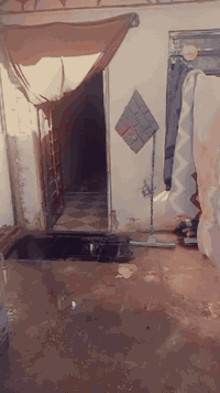 دار بلديه واصله للتقييم المساحه 150 متر بناء درجه اولى 38 مليون فقط  موقع الدار الامن الداخلي الجمعيه الاولى لاستفسار اكثر اتصال على الرقم
***********
***********
