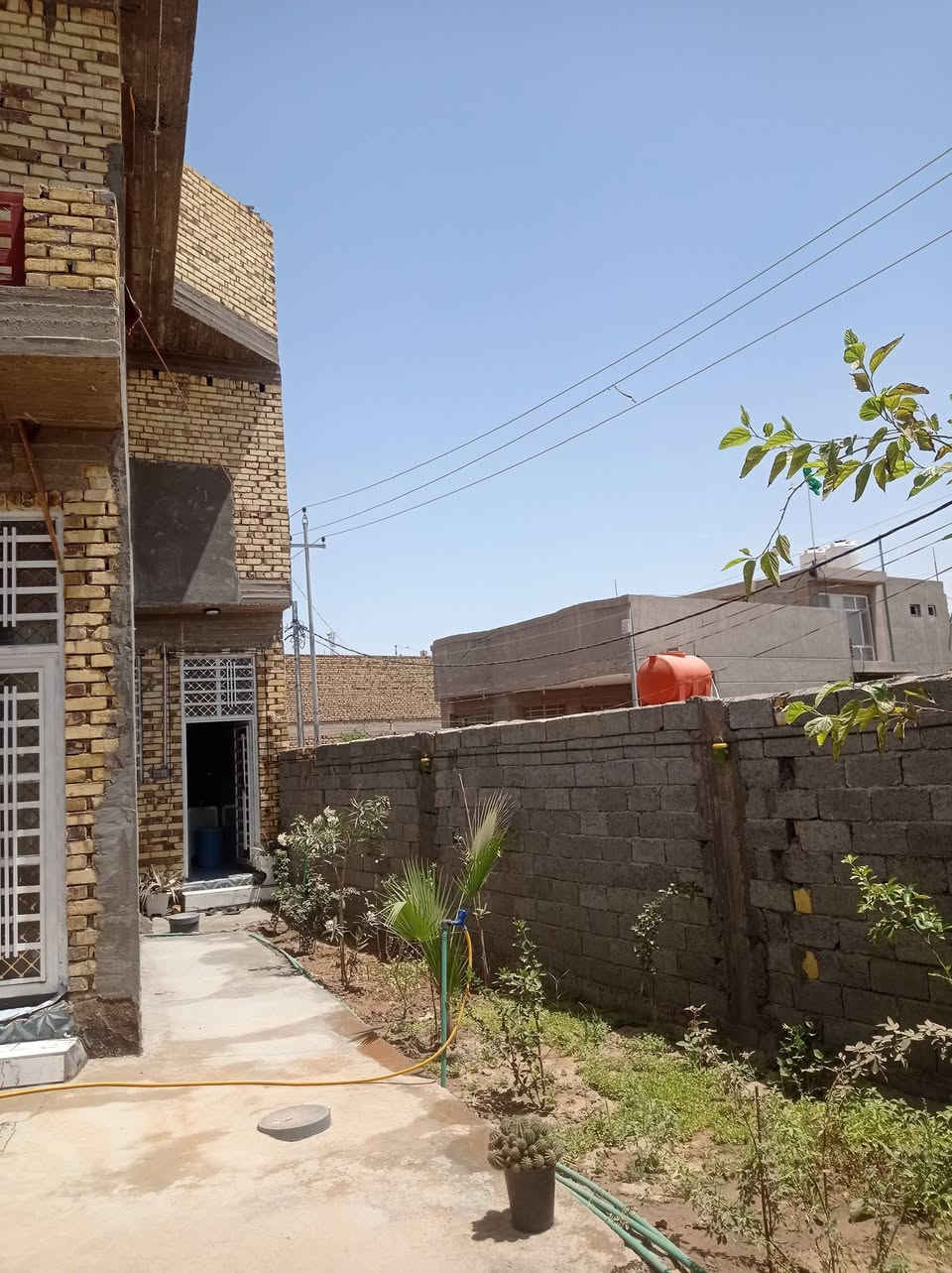 دار للبيع منطقه الطهمازيه شارع مخبز المصطفى ركن على شارعين مساحه ٣٤٣م٤غرف نوم استقبال مطبخ حار وباردهوال تحويل باسم المشتري سند ٢٥سعر خاص هاتف18187 077085


**إذا كنت صاحب هذا الإعلان وتريد حذفه لأي سبب، رجاءا أرسل رسالة إلى الدعم الفني**