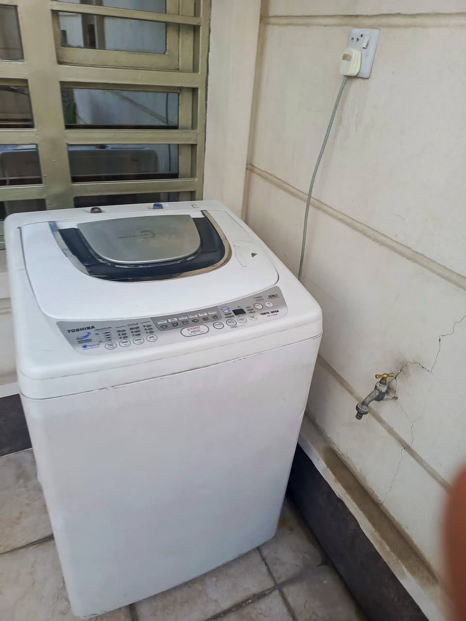 السلام عليكم
غسالة توشيبة ١١ كيلو

الماطور ممفتوح شغالة عطل في برمجة الماء فقط عنوان بغداد السيدية ‏‪***********‬‏
