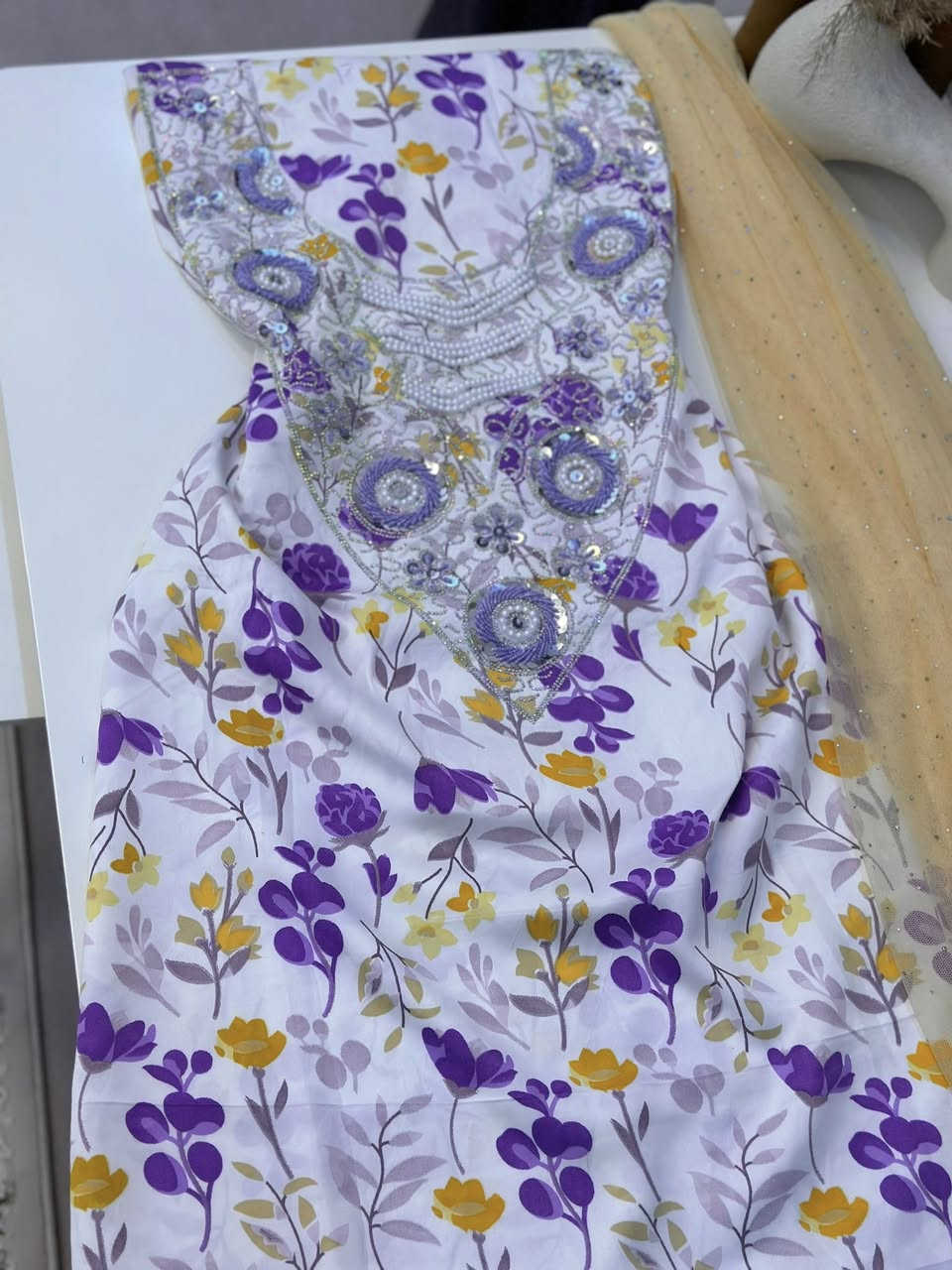 مخاویری نەدووراوی ئیماڕاتی قوماش حەریر 🌿💕
بۆ نرخ مەسج بنێرن ✅


**إذا كنت صاحب هذا الإعلان وتريد حذفه لأي سبب، رجاءا أرسل رسالة إلى الدعم الفني**