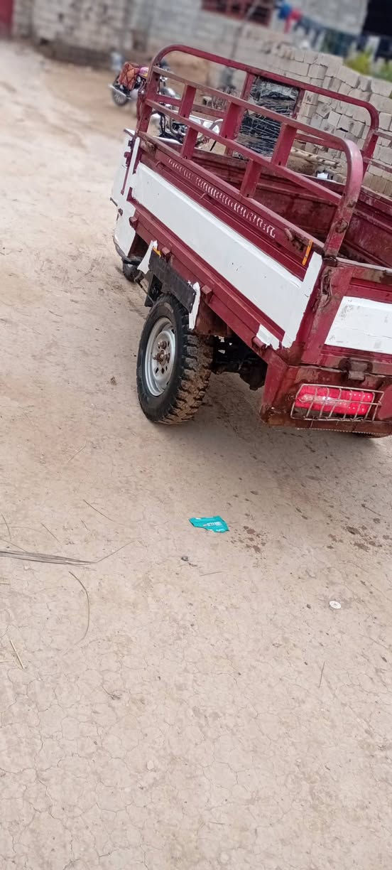 السلام عليكم ستوته دايون 2019 للبيع
ستوته نضيفه تخم تاير  صدر محور  ابو طير   مكفوله من لحيم كهربائيات كلهه شغاله 

محرك خير من الله مجفت  جديد بدي جديد    بيهه نقوصات بسيطه. للاستفسار عرقم ***********✅خاص مفتوح مكان ستوته ديالى ناحيت الوجيهيه
