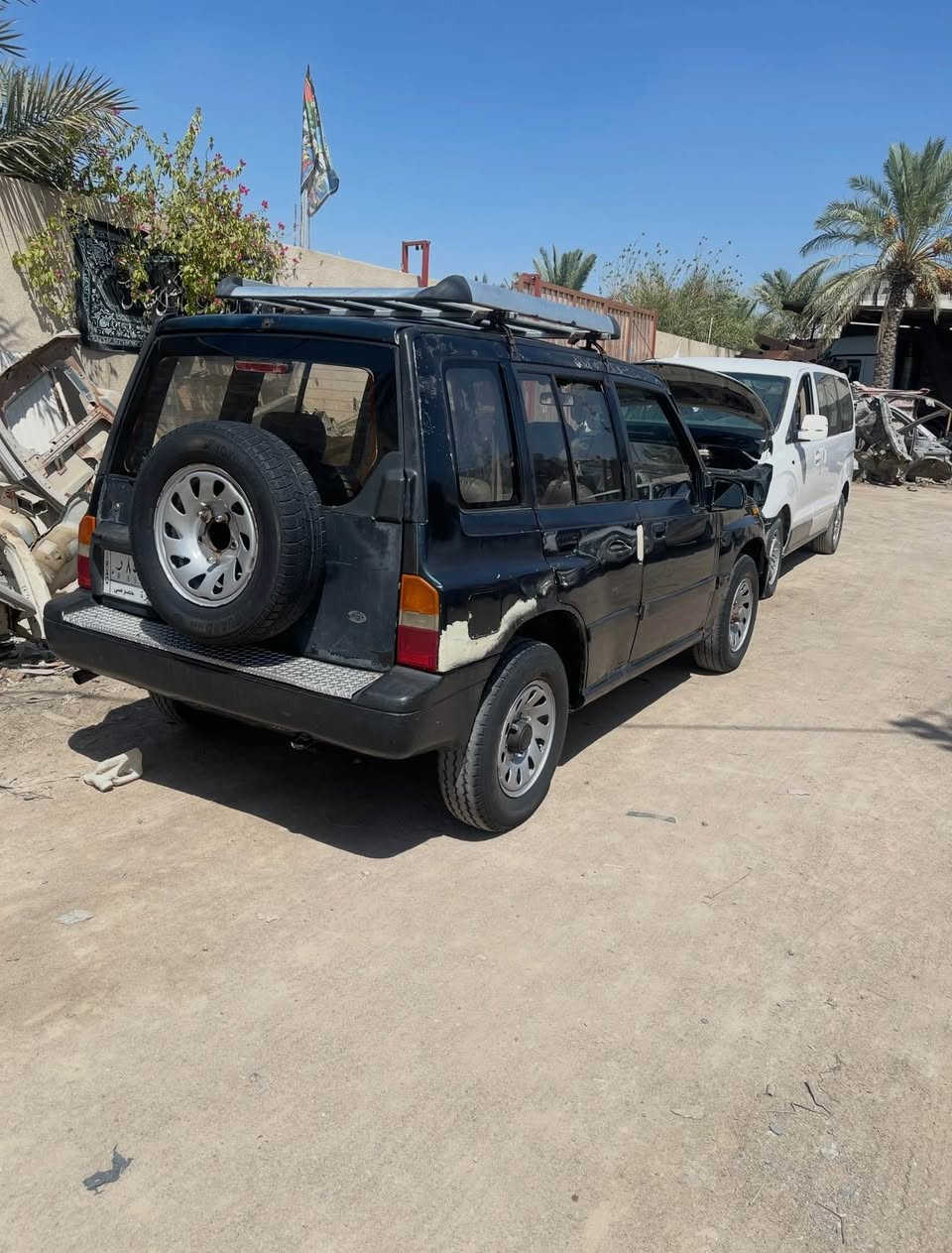 سازوكي موديل 2000 سنويه 2029 باسمي 
كير ومكينه خير من الله كهربائيات شرط كلهن شغالات السياره نقص جعمقه ستيرن بيها بوش 
السعر 28 وبيها مجال المكان بصره 
رقم الهاتف *********** البصرة, العراق
