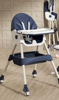 كرسي أطفال • شبه جديد • شرط الفحص