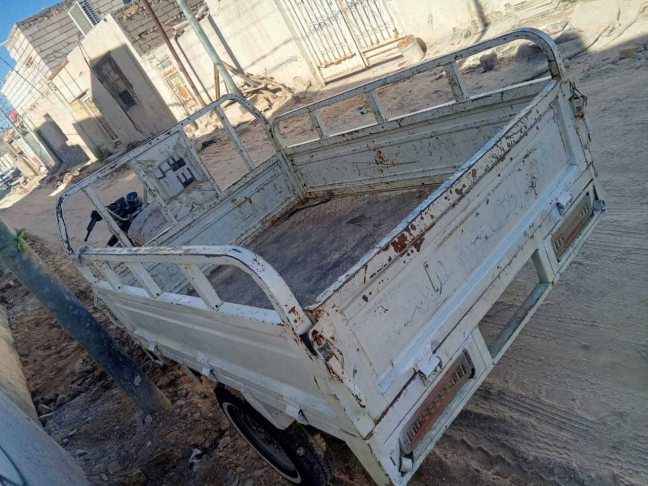 ستوته للبيع موديل ٢٠١٥ اوراق اصولي كاملات
السعر مليون و٤٠٠
مكان ناصريه مركز  شارع ياحسين 
الطليعه الثانيه 
منتضر علي ***********
