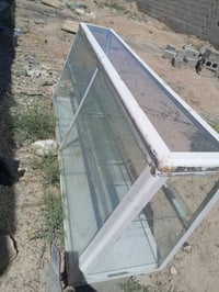 ميز/عارضة • نظيفه • بلا كسر