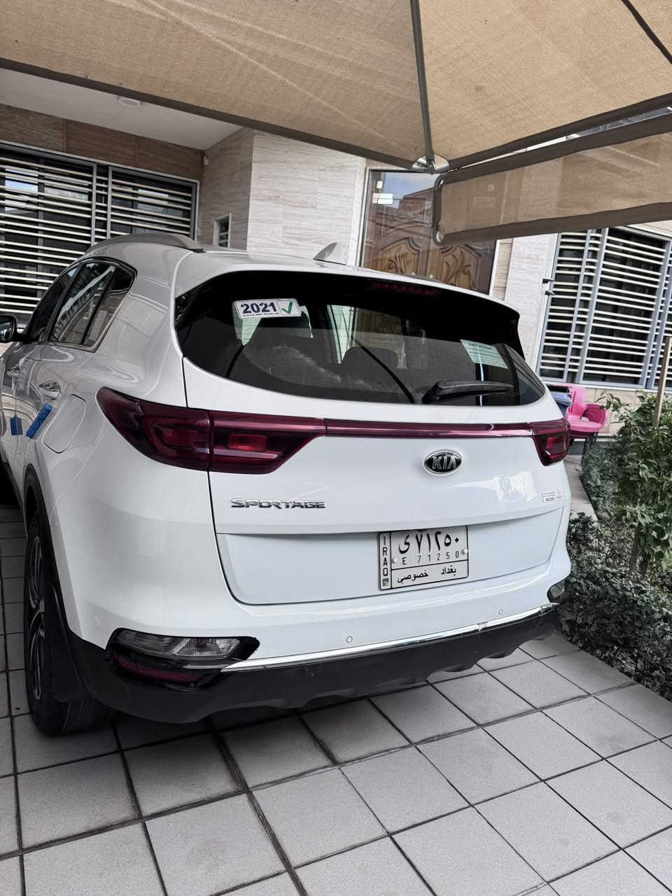 السلام عليكم سبورتج خليجي مديل 2021
رقم بغداد تحويل ثاني يوم محرك  2000 ممشه السياره 146الف كيلو 

مواصفات السيارة نص فول تجي مري شفط

حساسات خلفية كامره دوار السياره مكفوله من الصبغ بيها ملاحظات تكحيل بسيطة سعر 190 وقابل للتفاوض 

التواصل على الرقم مكان السياره بغداد

***********
