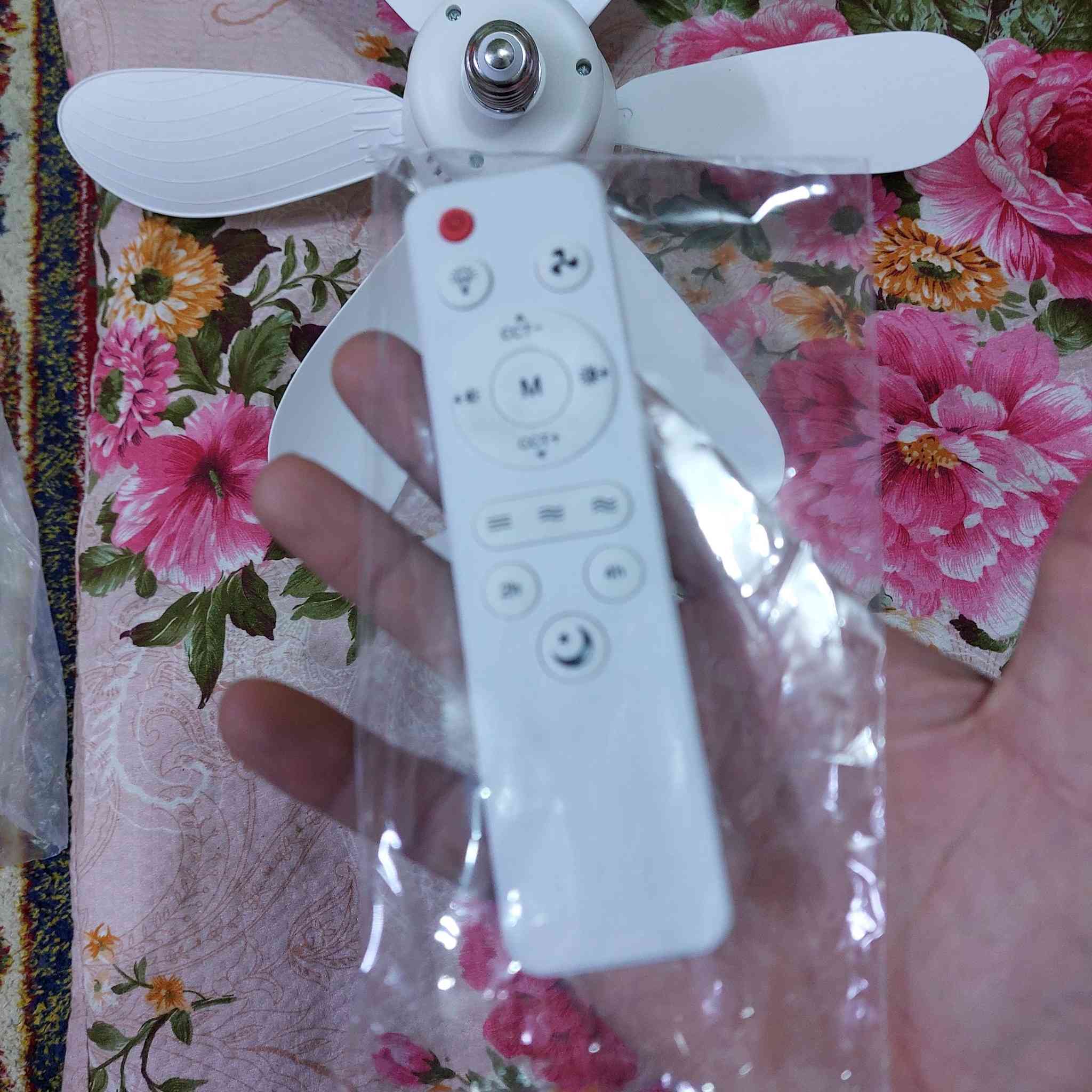 كلوب بهاذ شكل اوفابت وابيض بي تحكم ٢٥ معى توصيل


**إذا كنت صاحب هذا الإعلان وتريد حذفه لأي سبب، رجاءا أرسل رسالة إلى الدعم الفني**