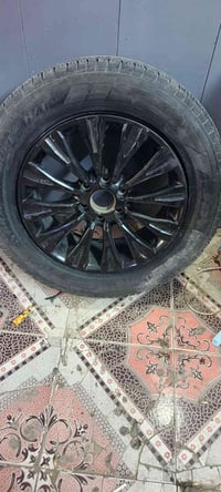 تخم ويل كب قياس٢٠ مع تخم تاير مستخدم يرهم تاهو يوكن باترول رام سلفرادو...