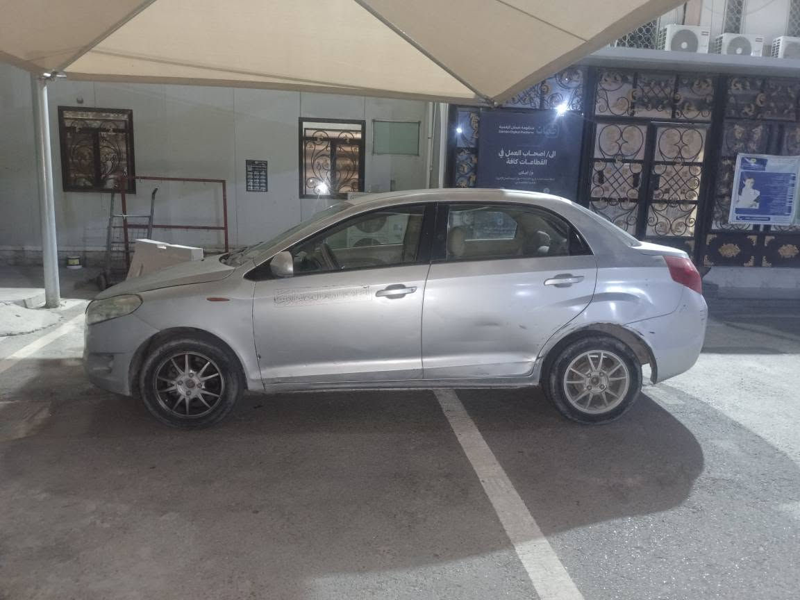 شيري فلاوين موديل 11 
رقم ( نجف ) گير عادي سعرها ٢٤ وبيها مجال
مكينه مجفتة جديد ناعمة 
غرفتها نظيفة كلشي بيها شغال 
فقط التبريد عاطل عوزه فقط كمبروسر 
باور ستيرن يحتاجله صونده طاگة يعني شغله بسيطه

مشط ستيرن مبدله جديد 
فيتبم الاصلي مال شركة جديد شاده
صاحبها يريد تحويل يعني ما اتكاتب غير مروري 

مكاني بغداد شارع فلسطين 
او المنصور اي استفسار خاص متواجد على الفيسبوك ماسنجر بغداد, العراق


**إذا كنت صاحب هذا الإعلان وتريد حذفه لأي سبب، رجاءا أرسل رسالة إلى الدعم الفني**