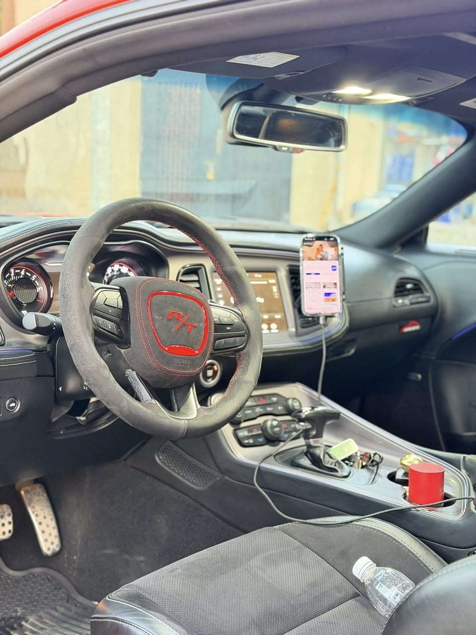 دوج جارنجر جيتي بلاص فول لاخير2023
الموصفات 
ستيرن كهرباء 
خزن ميموري 
كشن حضن كنتارة وجلد 
تدفئة كشنات +تبريد +تدفئة استيرن 
مري تعتيم 

رقم شمالي  
السيارة نقص برغي ما بيها على وضع الشركه جديدة جداً كارتون
لون مميز برتقالي 
حادث جاملغ وبنيد سطحي بدون دواخل نهائي السيارة كفالة حتى من البارد   
عليها برمجة مصطفى ايكل 
 

*********** 
مكاني بغداد
ماشية 9 الف
