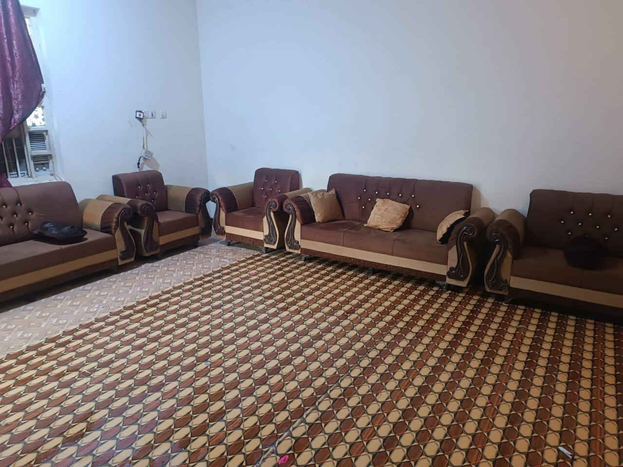 تخم قنفات كامل 10 مقاعد 5 قطع اخو الجديد ما مستعمل وياه كوشات وطبله اشتريتهن ما صارلي حته اسبوعين السعر375


**إذا كنت صاحب هذا الإعلان وتريد حذفه لأي سبب، رجاءا أرسل رسالة إلى الدعم الفني**