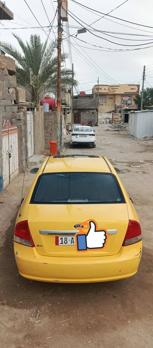 السلام عليكم سبكترا للبيع او مراوس حسب القناعه موديل 9 ضربته خشم جاملغ حداديه جديده تخم تاير جديد تبريد 🥶مكينه وكير جديد السعر 78وبيه مجال الاتصال***********
