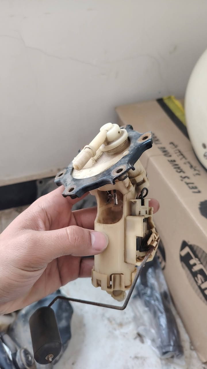 قاعدة فيت بم وخرطوم كامل القاعدة شغالة مابيه اي مشكلة ولف راجع جديد الخرطوم جديد جوينات لينة مو يابسة قبق شغال مالاطش
 سعر القاعدة الفيت بم ب30
الخرطوم ب15
*********** ميسان متوفر توصيل
