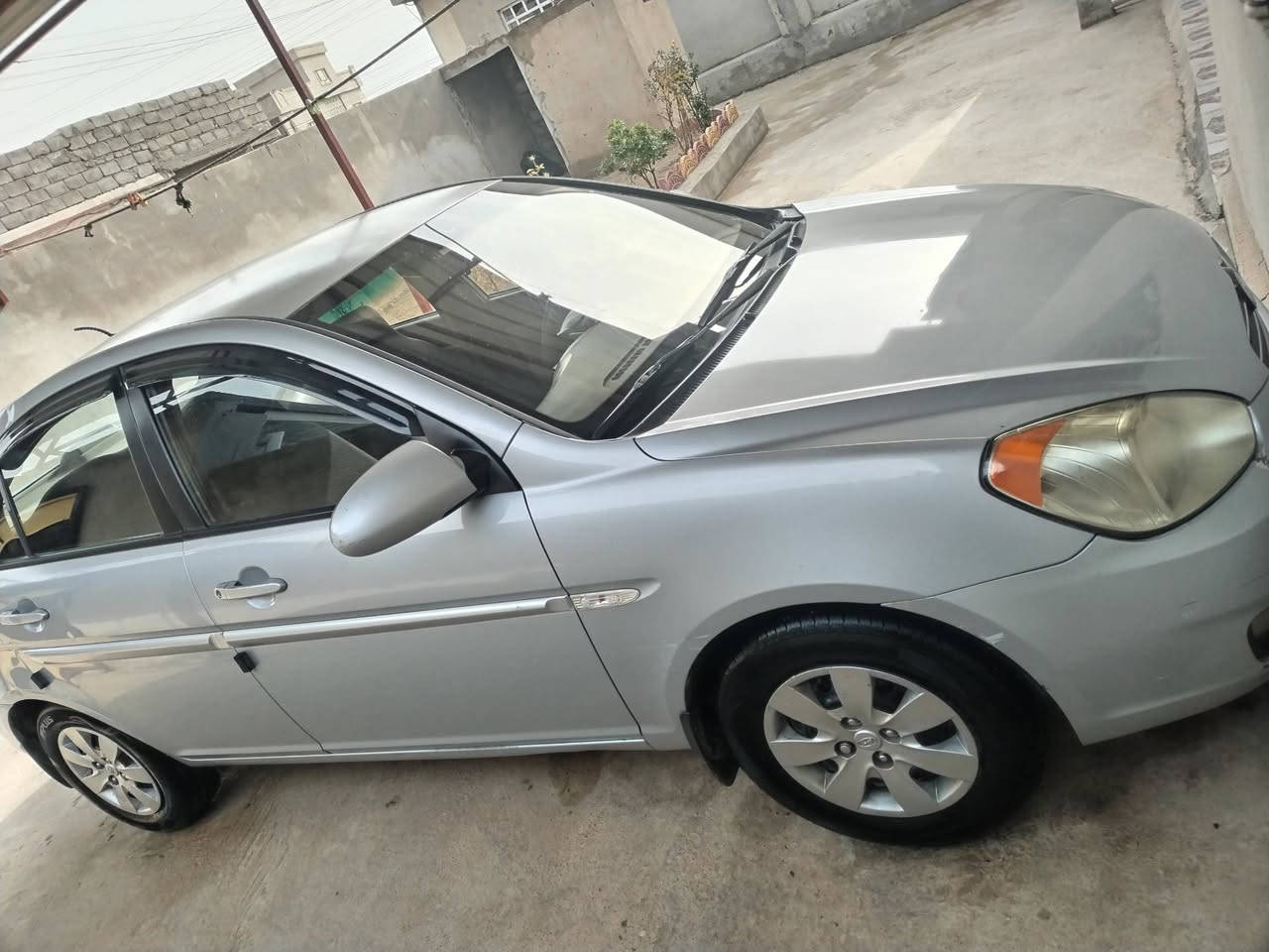 السلام عليكم اكسنت 2008 كلين اني صاحبها السعر ٩٧ السياره حيل نضيفه  ***********
