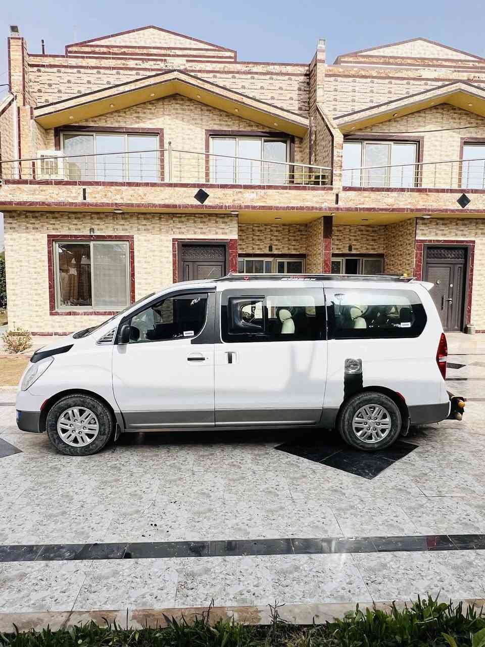 السلام عليكم ستاركس 2014 كلين شرط مكفوله من كلشي ضربه بارد جاهزه تبريد كير محرك شرط تحويل ثاني يوم مامطلوبه لو ربع مكاني صلاح الدين بيجي السعر 185 
للاتصال ***********
