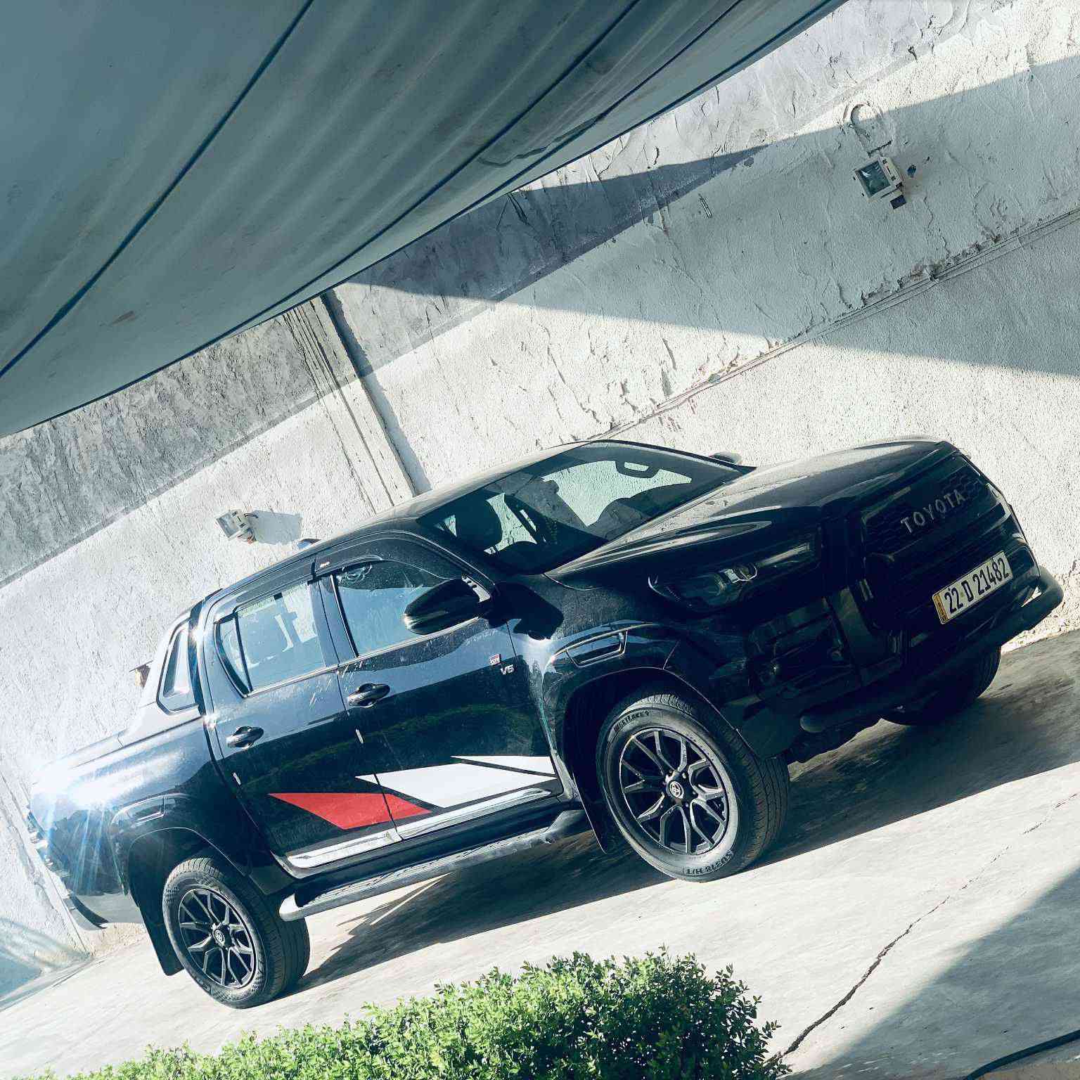 السلام عليكم للبيع بيكم جي ار 2022 كويتي ماشية 80الف مري شفط  تحكم استيرن شفتات شاشة رادار مواصفات ال GR ال كويتي معروف رقم اربيل ب سمي تريد تحويل تريد وكالة سنوية وهزة جدد السعر 360 وبي مجال للشراي :اراوس حسب القناعة الاستفسار عل رقم الهاتف ***********
