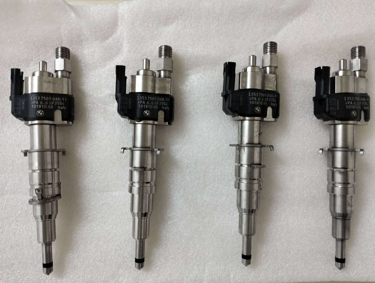 نوزلات BMW
جديده 
بيع شلعه 
4 قطع 
الأسعار مناسبه 
***********
