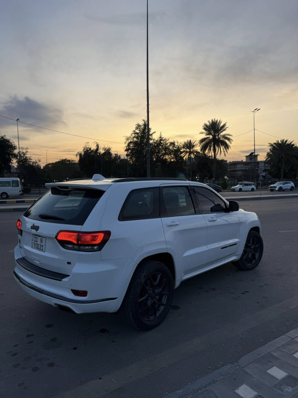 سلام عليكم
‏JEEP GRAND CHEROKEE 2019 S

جيب فئة:    S

وكاله : ليث العبيدي

موديل:    2019

ماشية : 84 كم

مكينة:     V6 3.6

خليجي مكفولة من الشخط رقم بغداد ✅

المواصفــات 

بانورامـــا

رادار جانبـي نقطة عميـاء رادار خلفـي

كشنات جلد 

ستيرن هيتـر + كهرباء

نظام توقف اوتـو ستوب

حساسـات امامي خلفي

صندوك كهربائـي

سماعات سستم صـوت

بصمة و تشغيل عن بعـد

كيج الكترونـي

نظام متعدد اوتو للطرق

مري قلاب وشفط

العنوان بغداد 

للاستفسار: ***********

اتصال او واتساب
