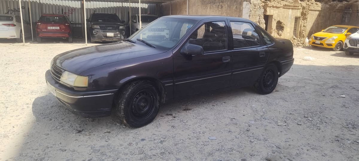 اوبل فيكترا 
موديل 1992
صبغ عام
بشرط كلشي
شعار سياره بشرط تحويل وكال غرامه
محرك 20
اوتوماتيك
بطاق بنزين بيها 
بدون نواقص 
*********** كركوك, العراق
