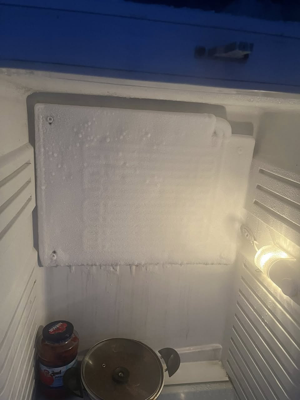 ثلاجه حجم كبير كلش نضيفه مابيها ضرر مجرد مابيها محامل عنوان موصل سعر 150وبي مجال


**إذا كنت صاحب هذا الإعلان وتريد حذفه لأي سبب، رجاءا أرسل رسالة إلى الدعم الفني**