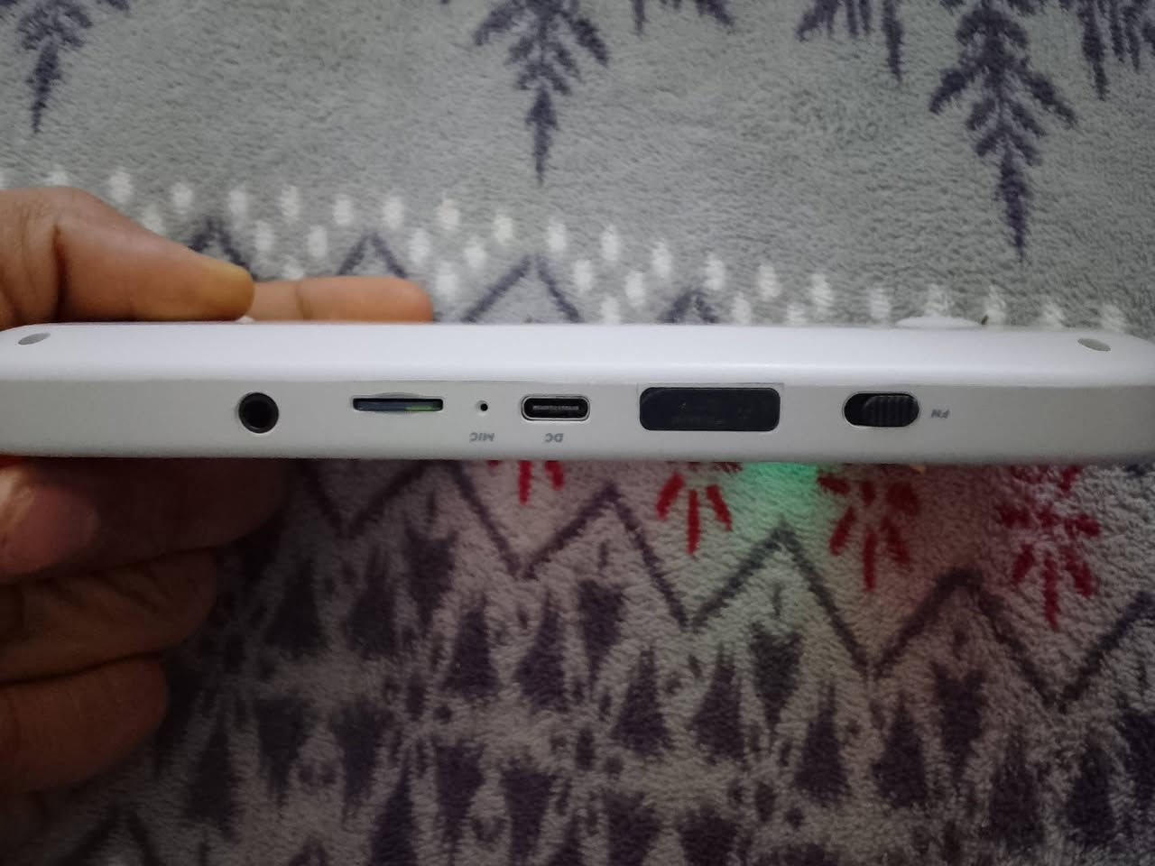 جهاز TRIMUI Smart Pro 🎮للبيع
مشغل محاكيات كدامك اكثر من 10 محاكيات مختلفة كل محاكي ولة العاب تختلف كامل ملحقات جديد ما مستعمل مفتوح من كارتونة لغرض تحديث و اضافت محاكيات  سعر 100 بي مجال قليل  يوجد توصيل


**إذا كنت صاحب هذا الإعلان وتريد حذفه لأي سبب، رجاءا أرسل رسالة إلى الدعم الفني**