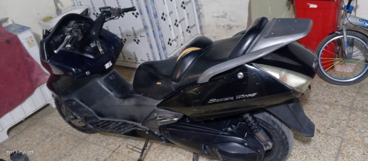 سلام عليكم سلفر 400 كلهة شغالة ماناقصهة شي بيهة صوت بل كور. ابيع على هل وضع. سعرهة. 750 او ببهة مجال ماني دورة رقمي ***********
