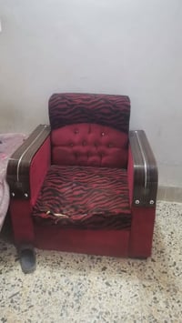 نجف حي الجامعة • ١٠ نفرات • سعر مناسب