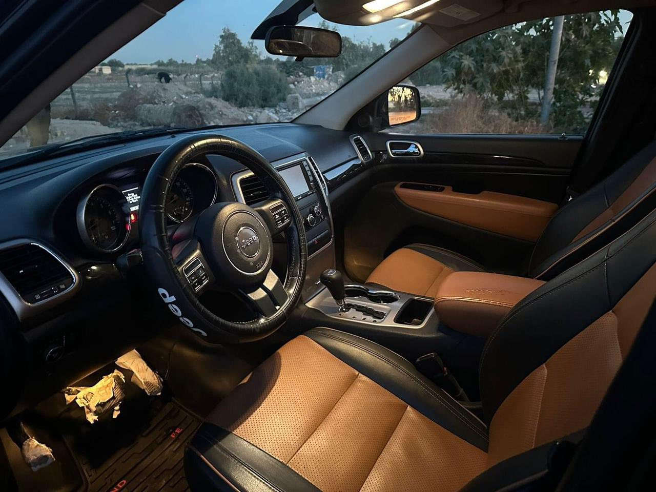 للبيع جيب لاريدو 2012 امريكي
بدون حادث كلين حتى الدعاميات
رقم بغداد مشروع وطني 
محرك 6 سلندر 
فول مواصفات عدا الفتحه 
جاهزه من محرك وكير وتبريد 
وكهربائيات وحداديه 
السعر 180وبيها محال بسيط
مكانها بغداد /حي اور الرقم ***********
