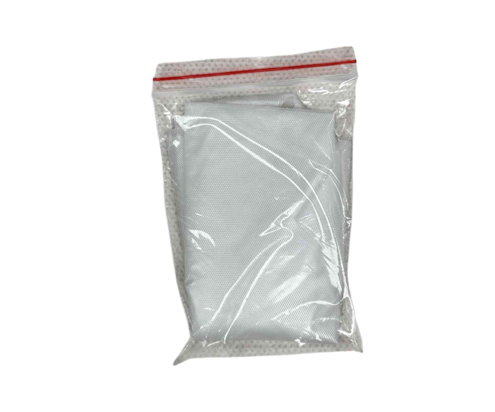 شامبو صبغ للشعر بزيت الاركان لون الاسود الطبيعي(نسخة تجارية):مميزات المنتج

السعر 15 مع التوصيل لكل محافضات العراق

يضمن تغطية كاملة للشعر الأبيض

يعطي شعراً أسود طبيعيًا ولامعًا خلال 8 دقائق فقط

خالٍ من الأمونيا والسلفات والبارابين، مما يجعله آمناً للاستخدام

مناسب للشعر، واللحية، والشارب

مكونات المنتج الرئيسية

زيت الأرغان

مستخلص الصبار

مستخلص الجينسنغ العشبي

مستخلص السمسم الأسود

مستخلص الزنجبيل:فوائد المنتج

يساعد زيت الأرغان في تغذية الشعر وزيادة لمعانه

يحتوي على مركبات تمنع تساقط الشعر وتحفز نموه

يوفر حماية طويلة الأمد للون الشعر بفضل مستخلص عباد الشمس

يقوي ألياف الشعر ويجعلها ناعمة وصحية

يحمي الشعر من الأضرار الناتجة عن الجذور الحرة بفضل الشاي الأخضر:طريقة الاستخدام

ارتدِ القفازات المرفقة

اعصر كمية مناسبة من الشامبو على راحة يدك

وزع الشامبو على الشعر بالتساوي مع التدليك بلطف

اتركه على الشعر لمدة تتراوح بين 5 إلى 10 دقائق

اشطف الشعر جيدًا بالماء للحصول على أفضل النتائج

نوع الشعر المناسب

مناسب لجميع أنواع الشعر، بما في ذلك الشعر الأبيض والشعر التالف

حجم العبوة: 420 مل

للطلب التواصل خاص 

1-مراسله الصفحه 

2-الاتصال واتساب ***********
